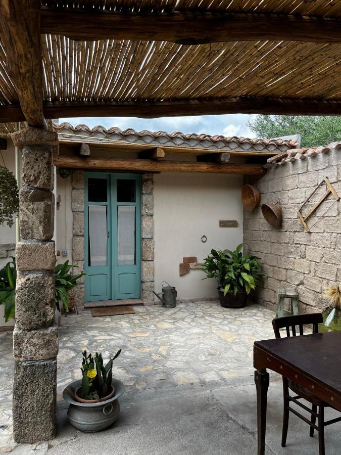 Graziosa Stanza Campidanese Su Terzu Guest House Oristano Exterior photo